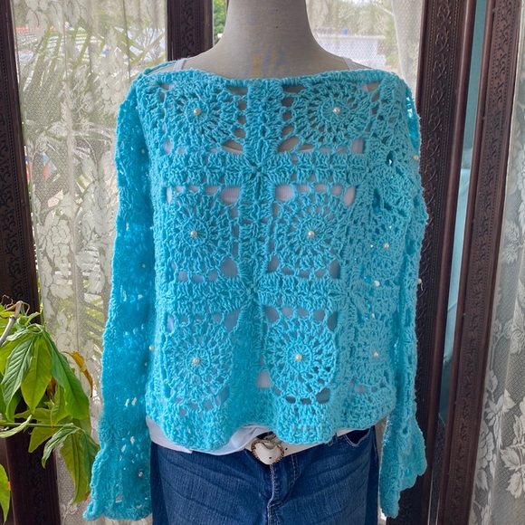 Turquoise handmade sweater - Picture 1 of 5